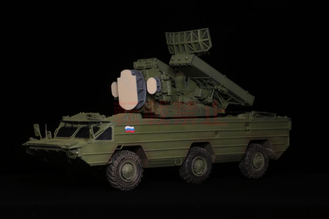 完成品 1/35 ロシア軍 9K33 オサー プラモデル トランペッター
