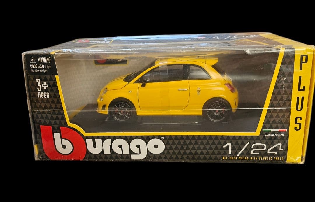 【超激レア　未開封】ブラーゴ　1/24 アバルト 500 トリブート　フェラーリ