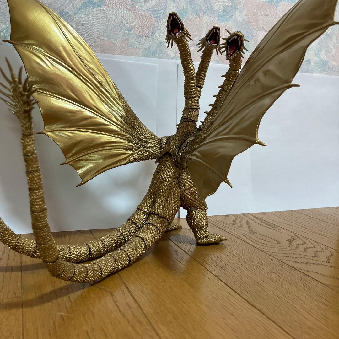 キングギドラ　S.H.MonsterArt 可動フィギュア　バンダイ