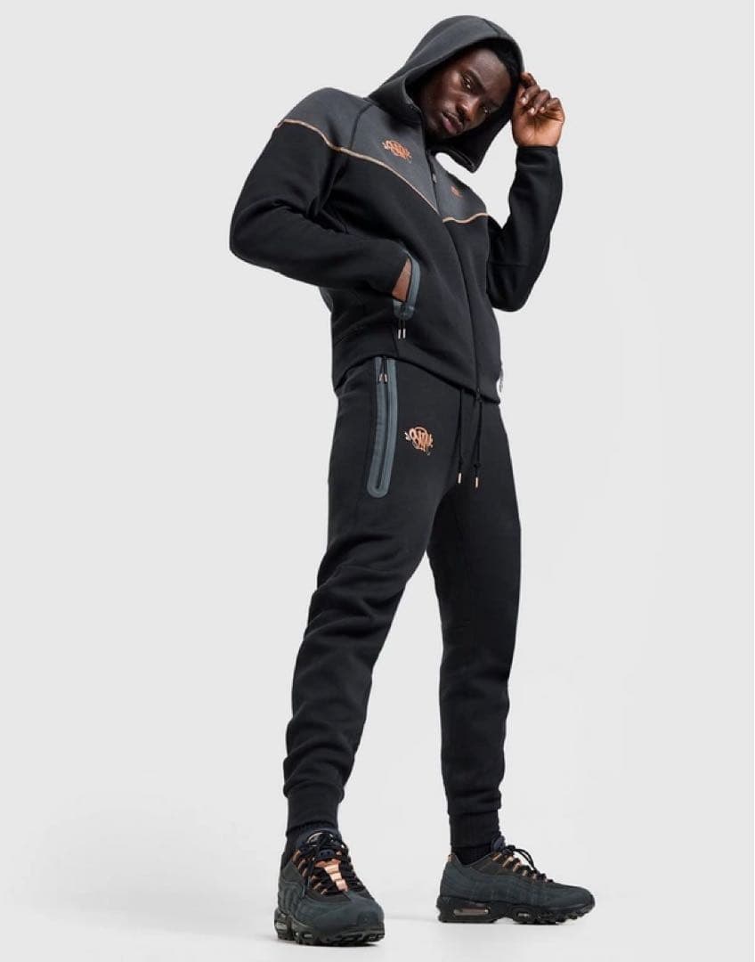 Nike syna world tech fleece 即日発送