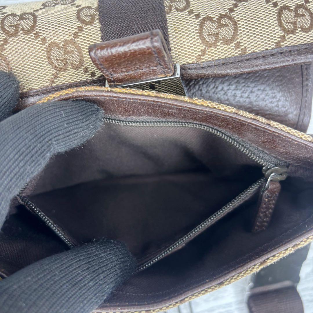 極美品　GUCCI グッチ　ボディーバッグ　ウエストバッグ　S812