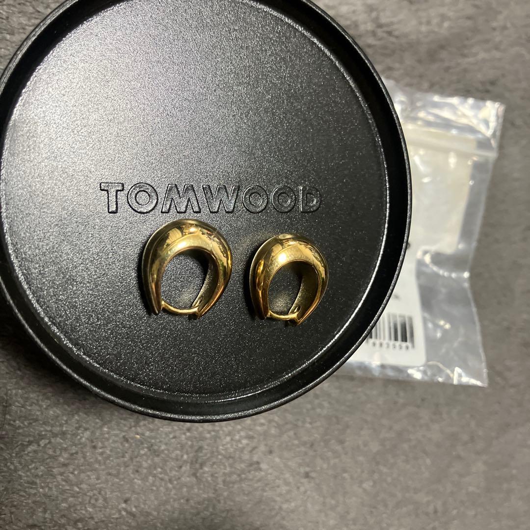 トムウッド　イヤーカフ　イヤカフ　ピアス　イヤリング　耳飾り　0708