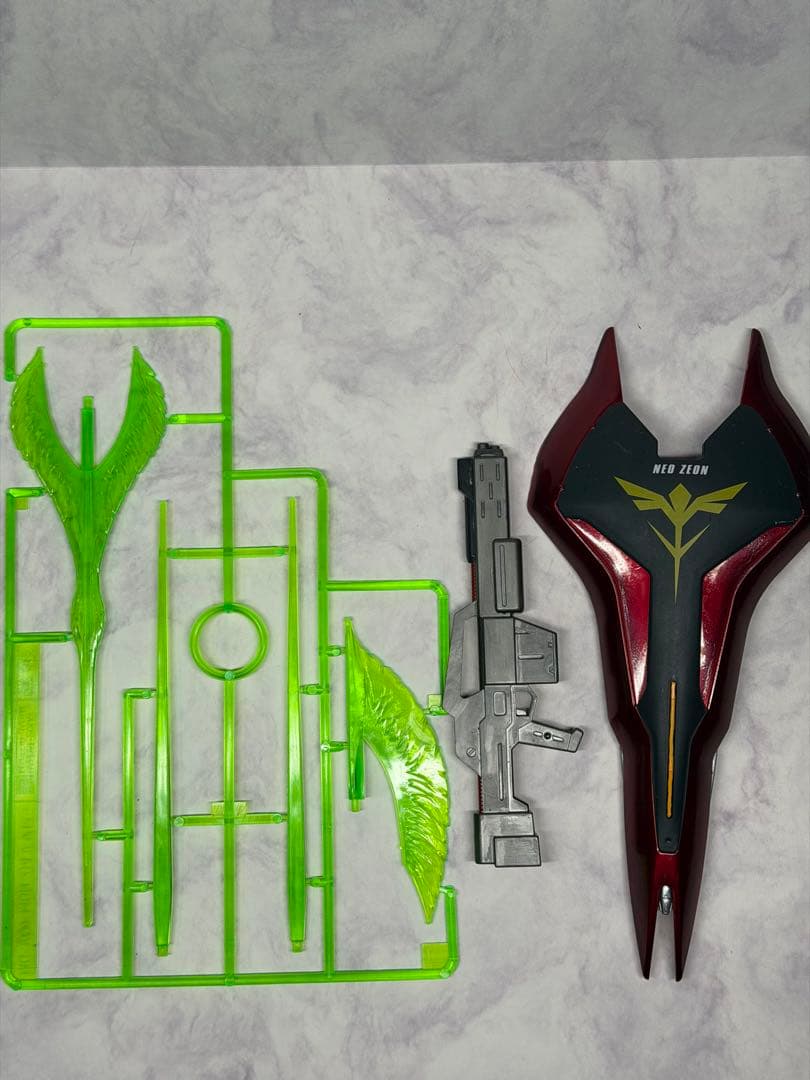 ガンプラMG/MSN-04 サザビー/完全塗装完成品