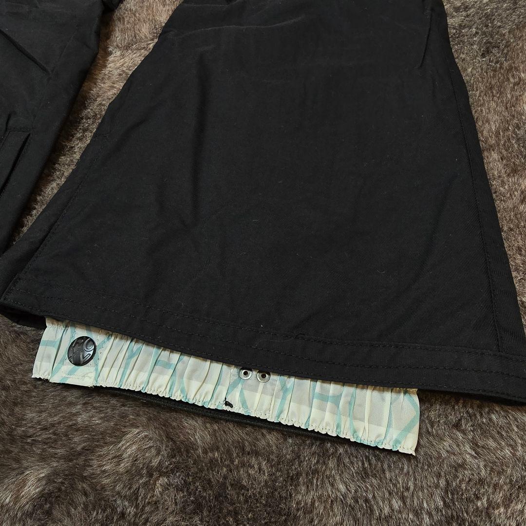 ROXY スノーボードウェア M 黒 未使用　美品