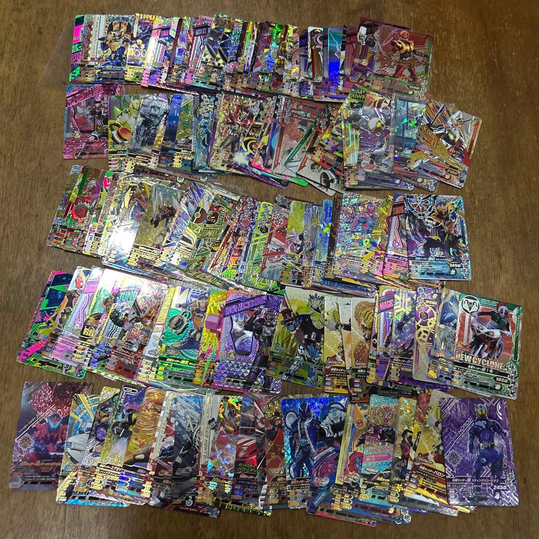 ガンバライジング　SR,CP,LR 200枚以上　仮面ライダーギーツ　ガヴ