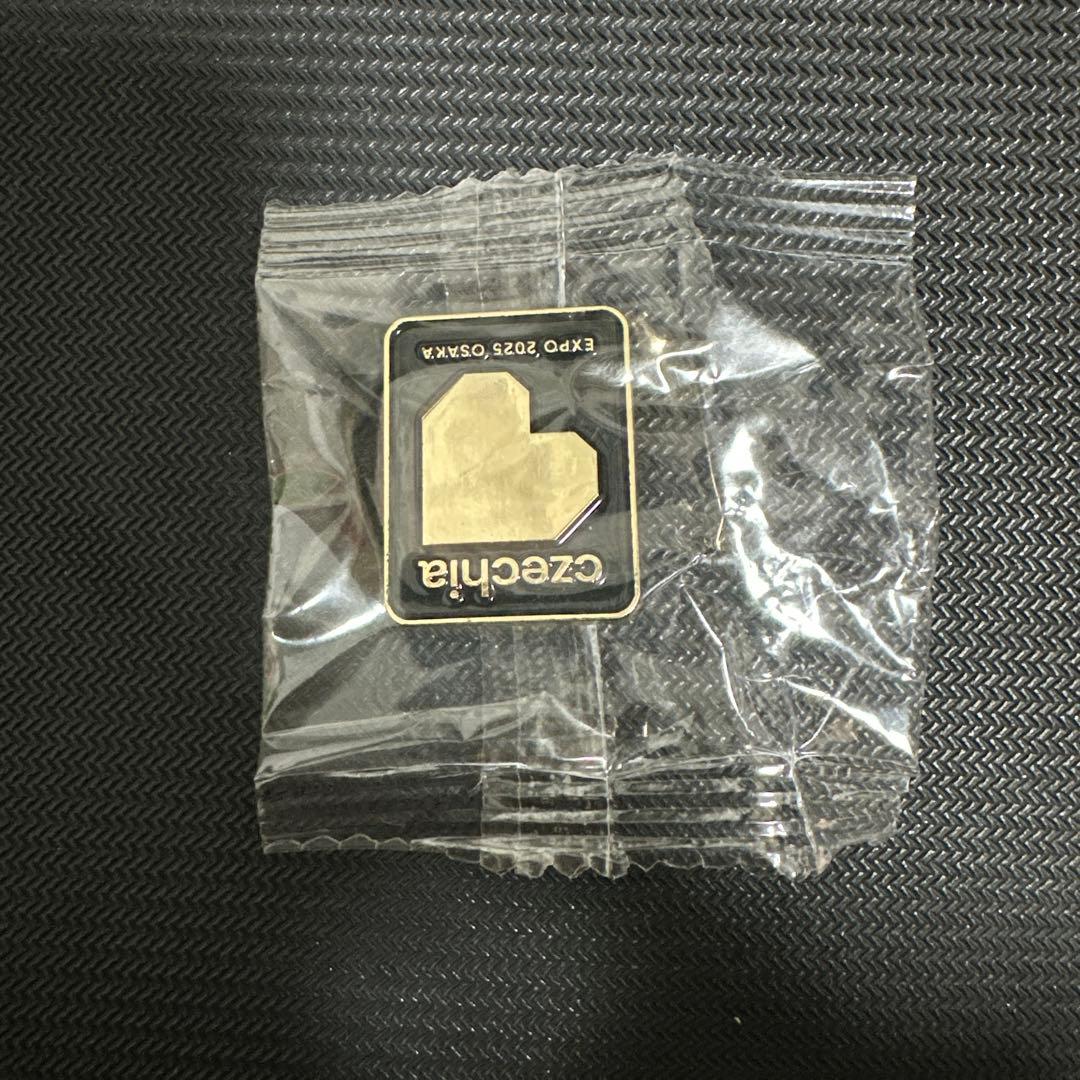 「超レア非商品」チェコ館　ピンバッジ 金色　万博