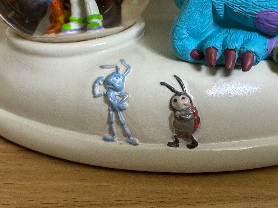ディズニーパークス ピクサー キャラクター スノーグローブ