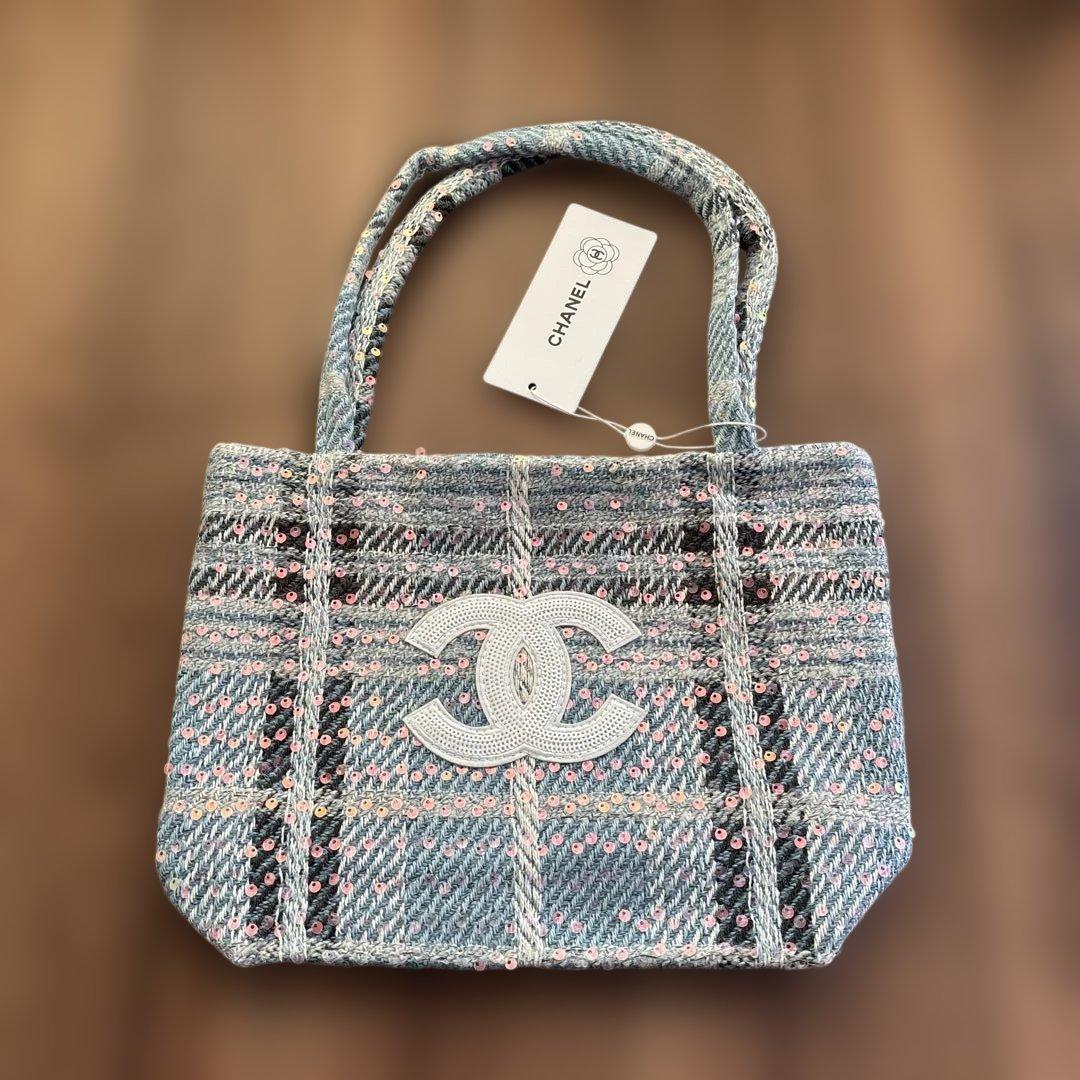 CHANELツイードトートバッグ　水色