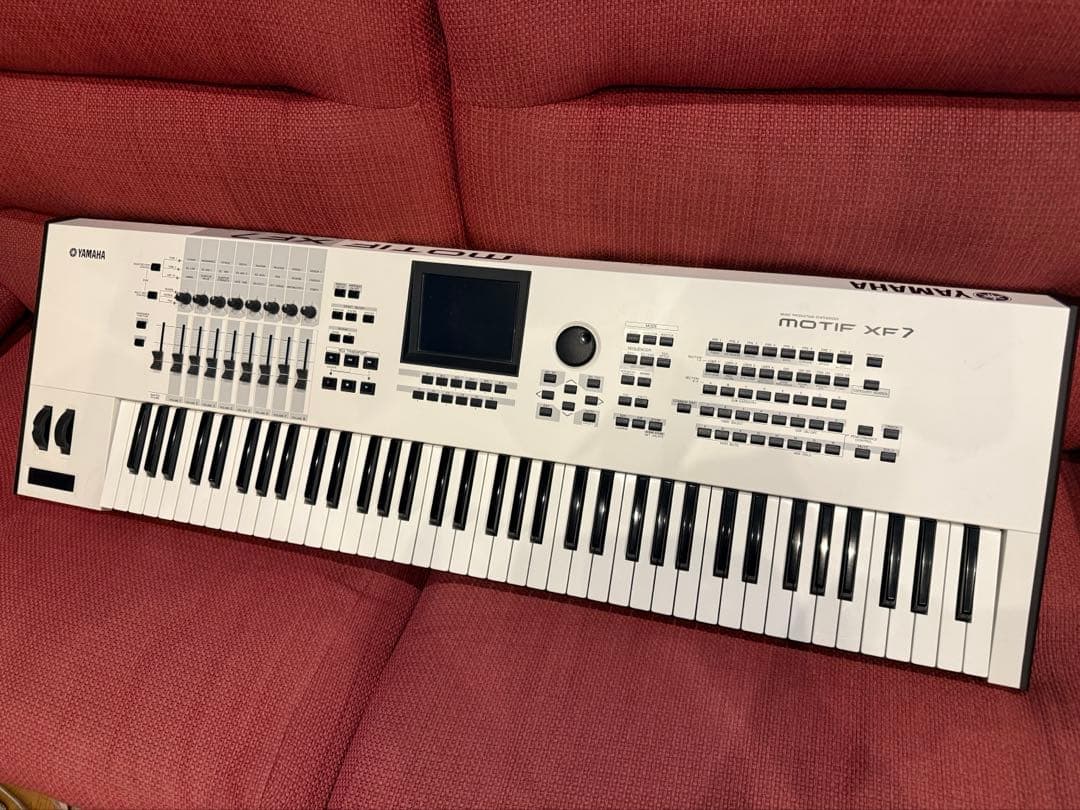 YAMAHA MOTIF XF7 WH 76鍵