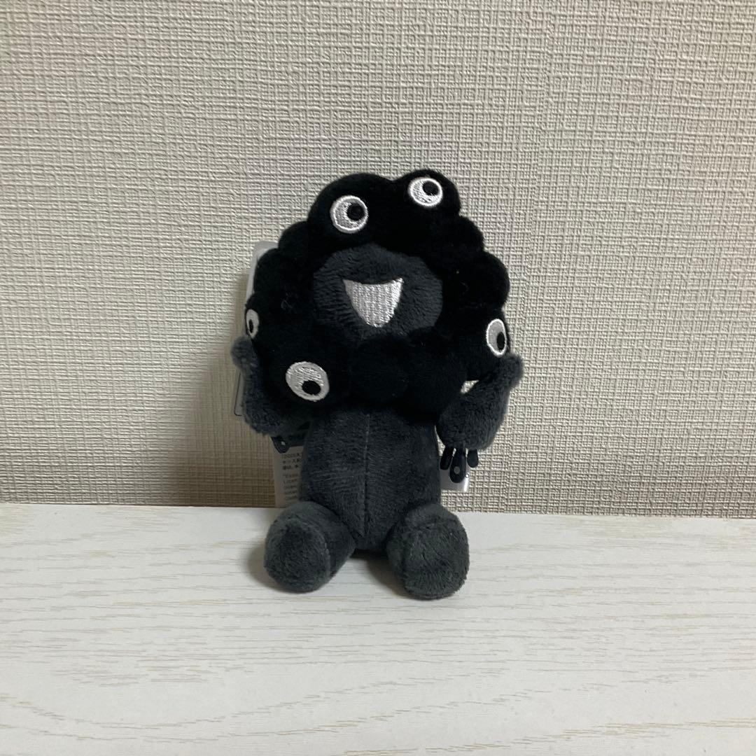 万博 黒ミャクミャク カラビナ キーホルダー ブラック 座り