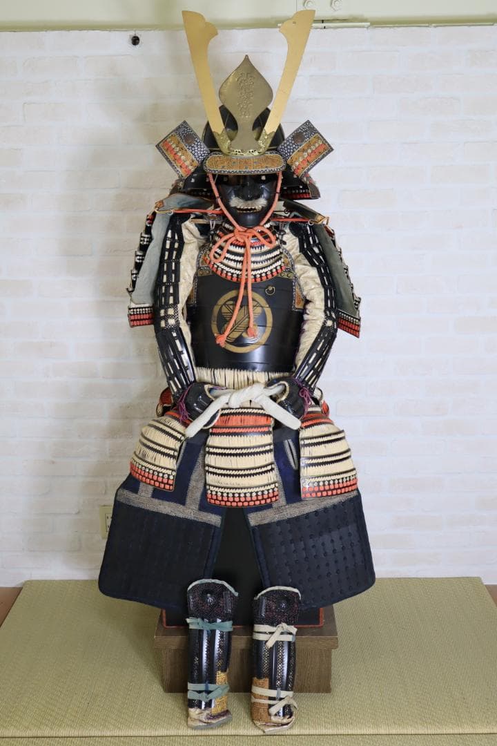 大人が着用出来る本格的な日本の武士甲冑一式（飾り鎧・美術品）　等身大　甲冑