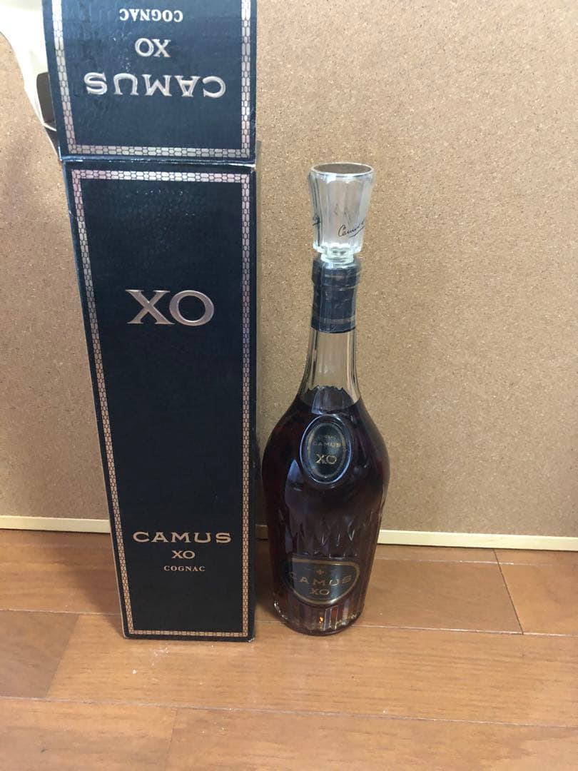 カミュ XO コニャック（ロングネックボトル)