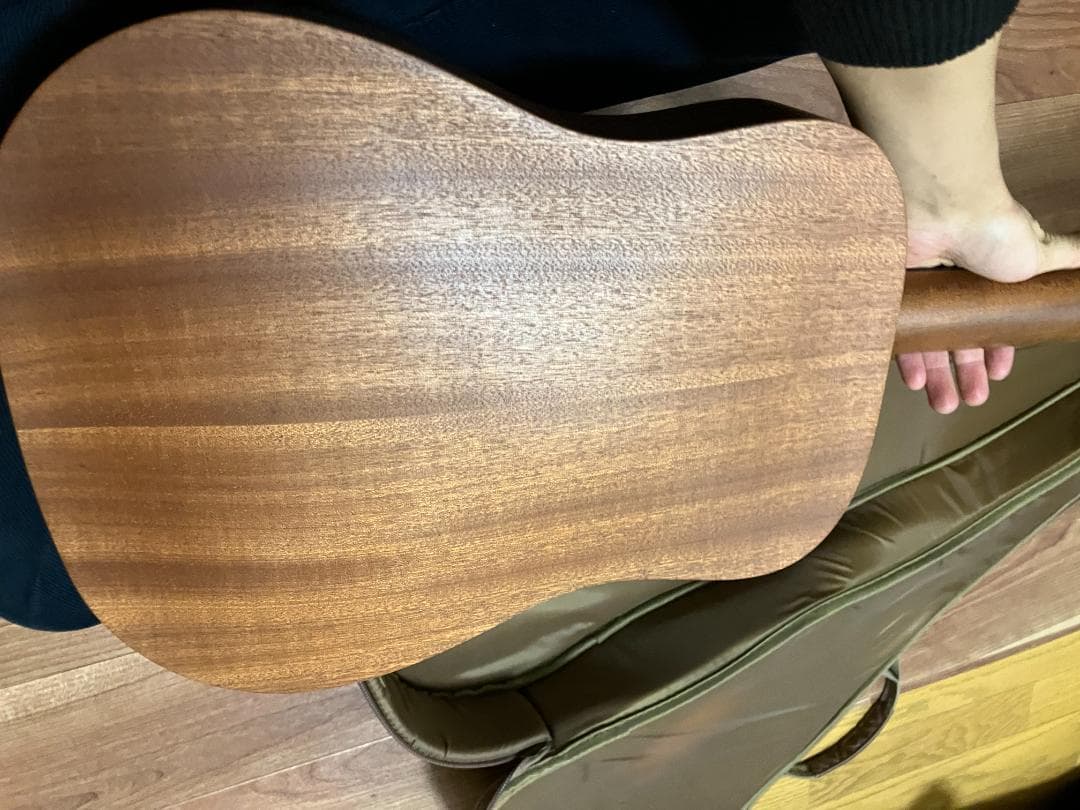 Taylor BT1 ピックガード後付け　ギグバッグ付き