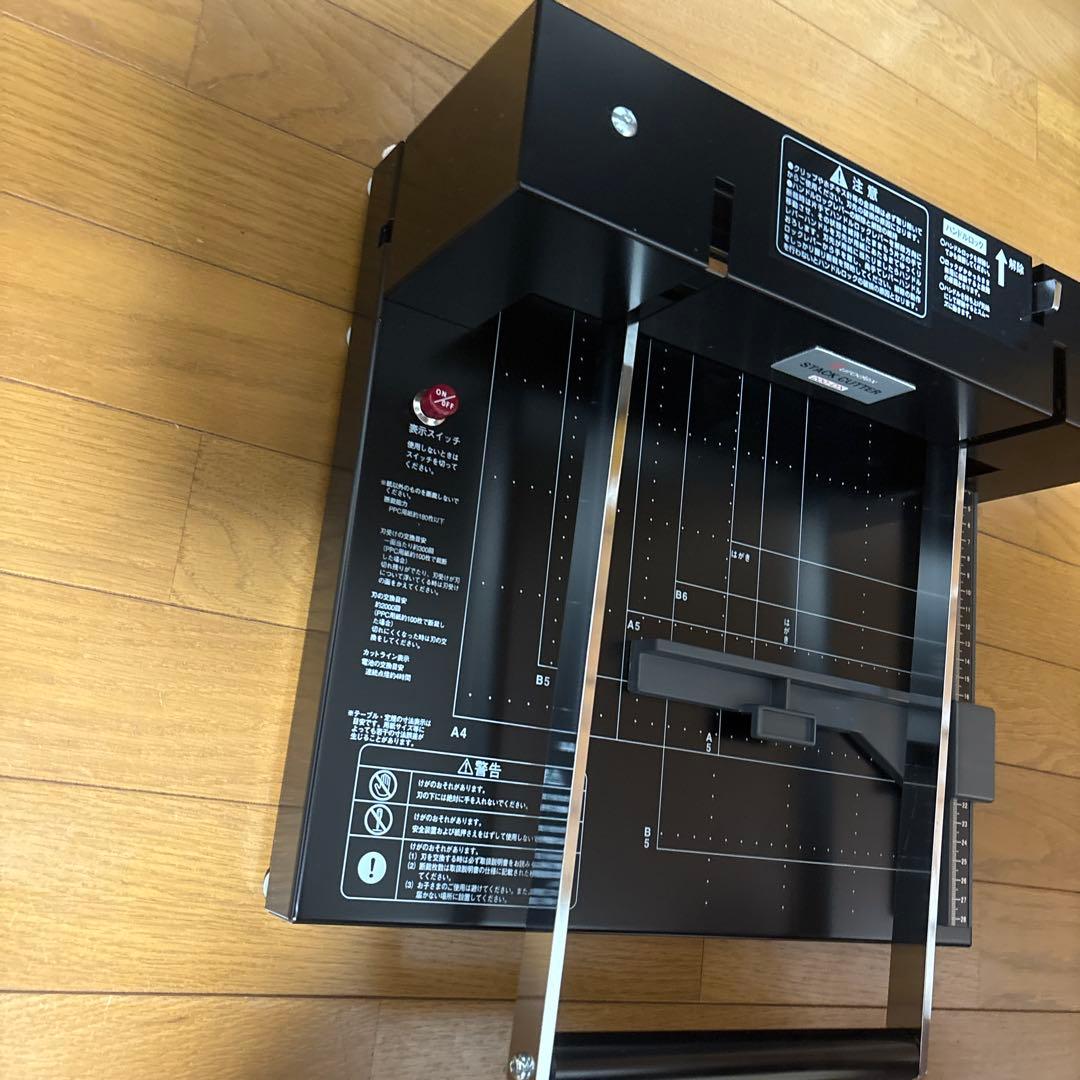 パーソナル断裁機　Durodex 200DX ブラック　裁断機