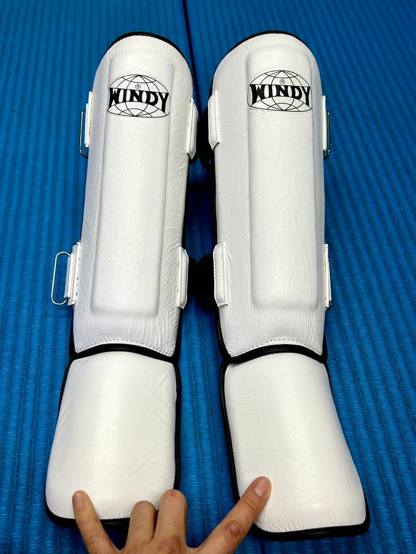 Windy レガース LPL 本革 本格的 ウィンディ キックボクシング 白