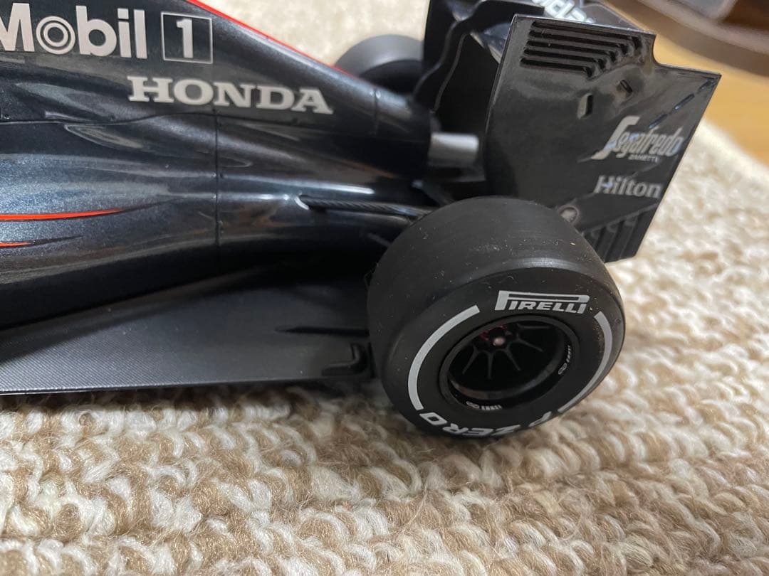 F1 マクラーレンmp4-30 1/18アロンソ