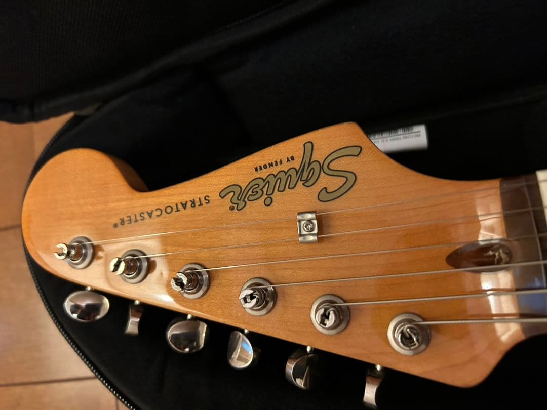 Squier FSR Classic Vibe 60s 限定カラー　ケース付