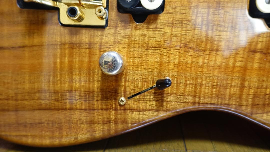 ギター Suhr Standard Custom Flamed Koa Top