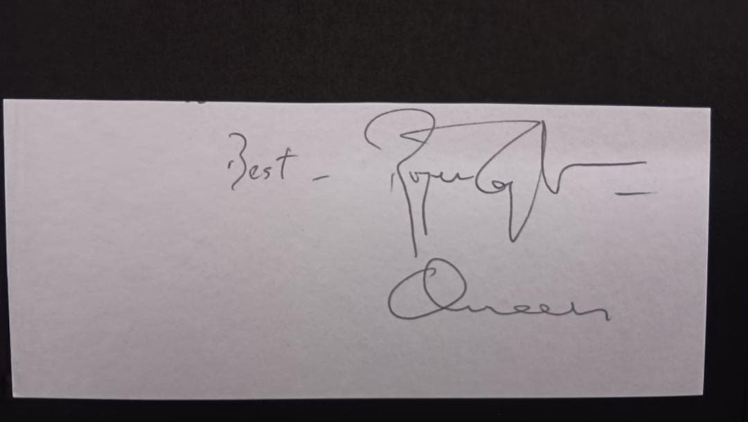 「Queen全員の直筆サイン入りコレクターズセット」