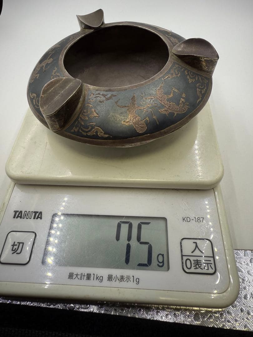 銀製煙皿