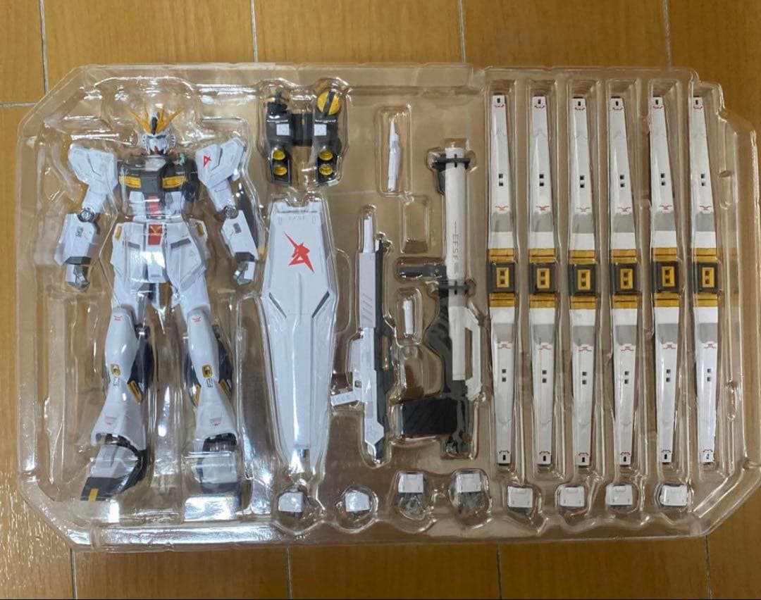 L ROBOT魂 νガンダム