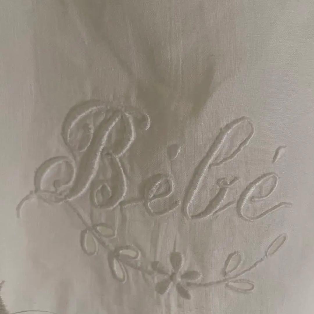 フランスアンティーク　Bébé 刺繍　小窓　中窓　ベビーカーテン　子供部屋