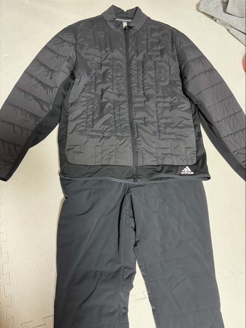 中綿ゴルフウェアセットアップ冬adidas