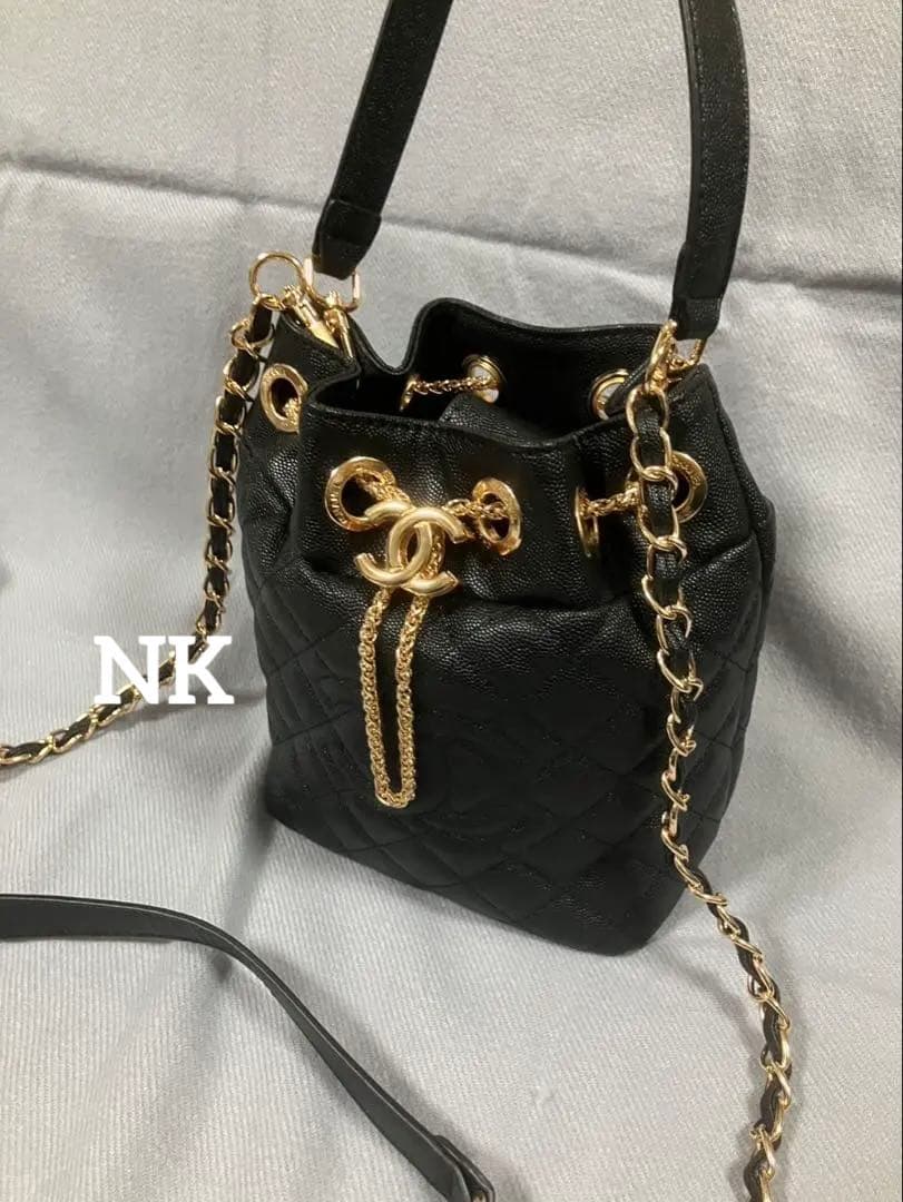レザー　巾着ショルダーバッグ　シャネル　ノベルティ　3way VIP （2）
