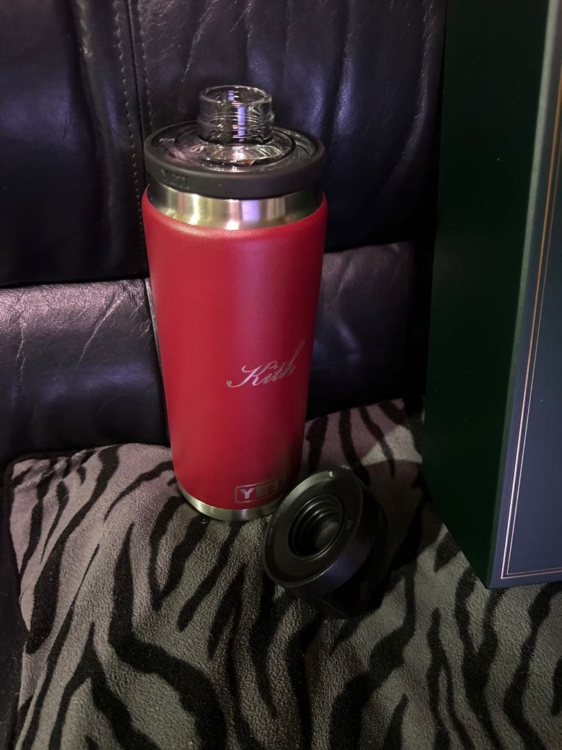 Kith for YETI 26oz Bottle RAMBLERクリスマス