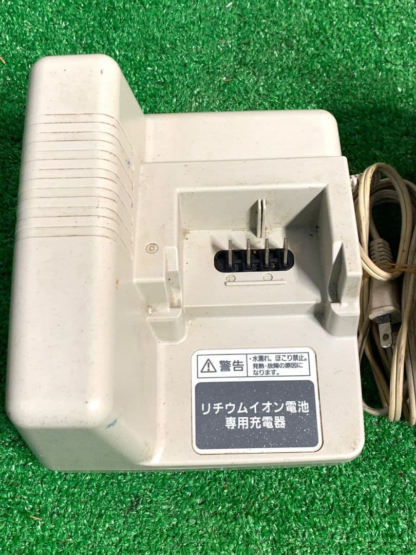 Panasonic 電動自転車バッテリー充電器2つセットNKJ033B