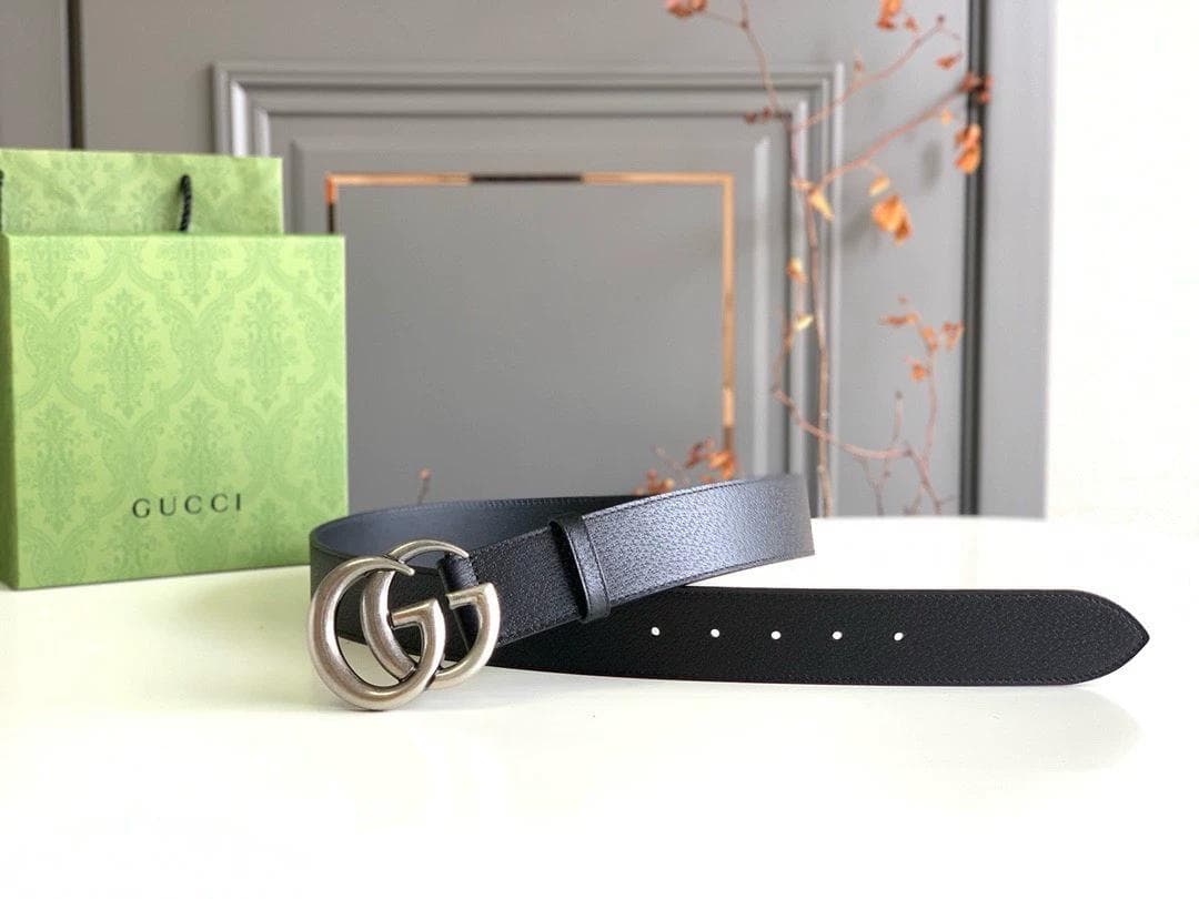 GUCCI ブラック レザー ベルト GGロゴ 90