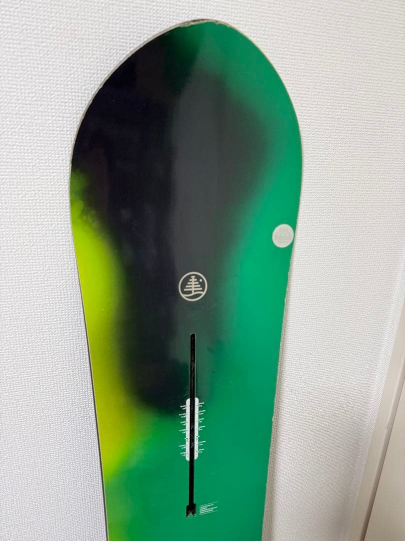 Burton family tree バイン取り付けプラグも付属します。
