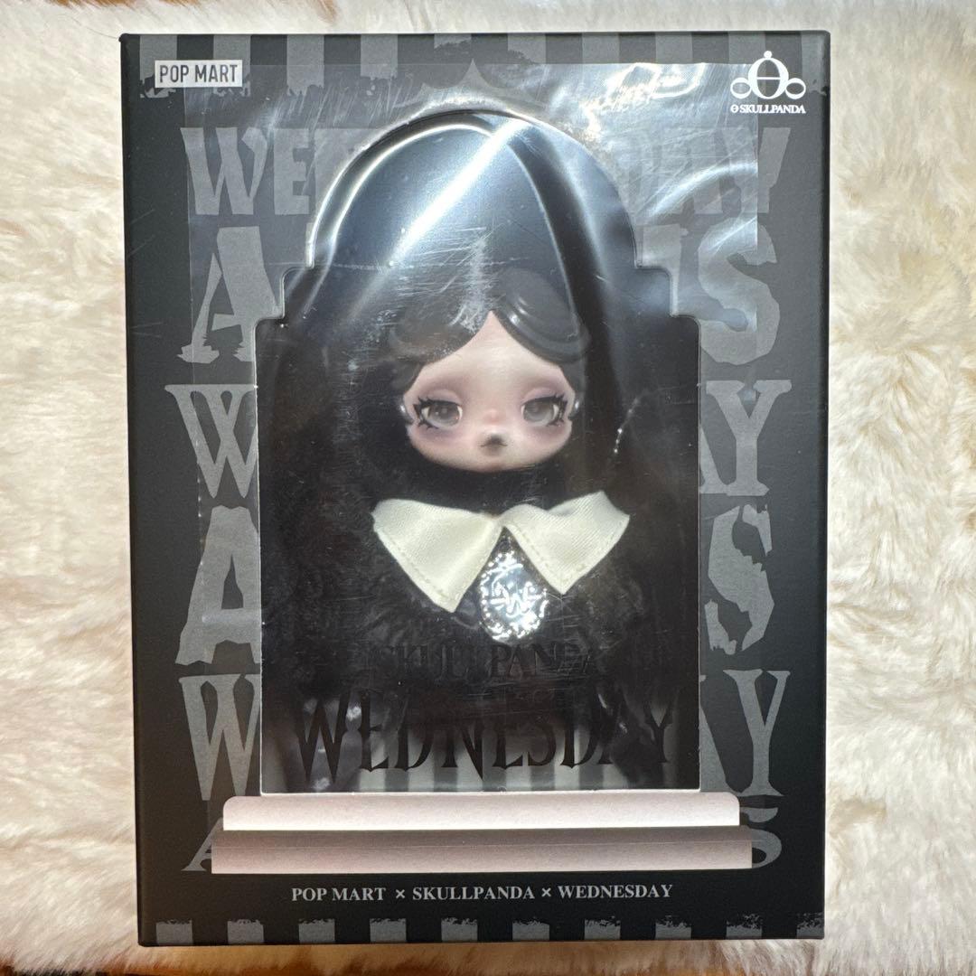 【アメリカ限定】SKULLPANDA × Wednesday ぬいぐる