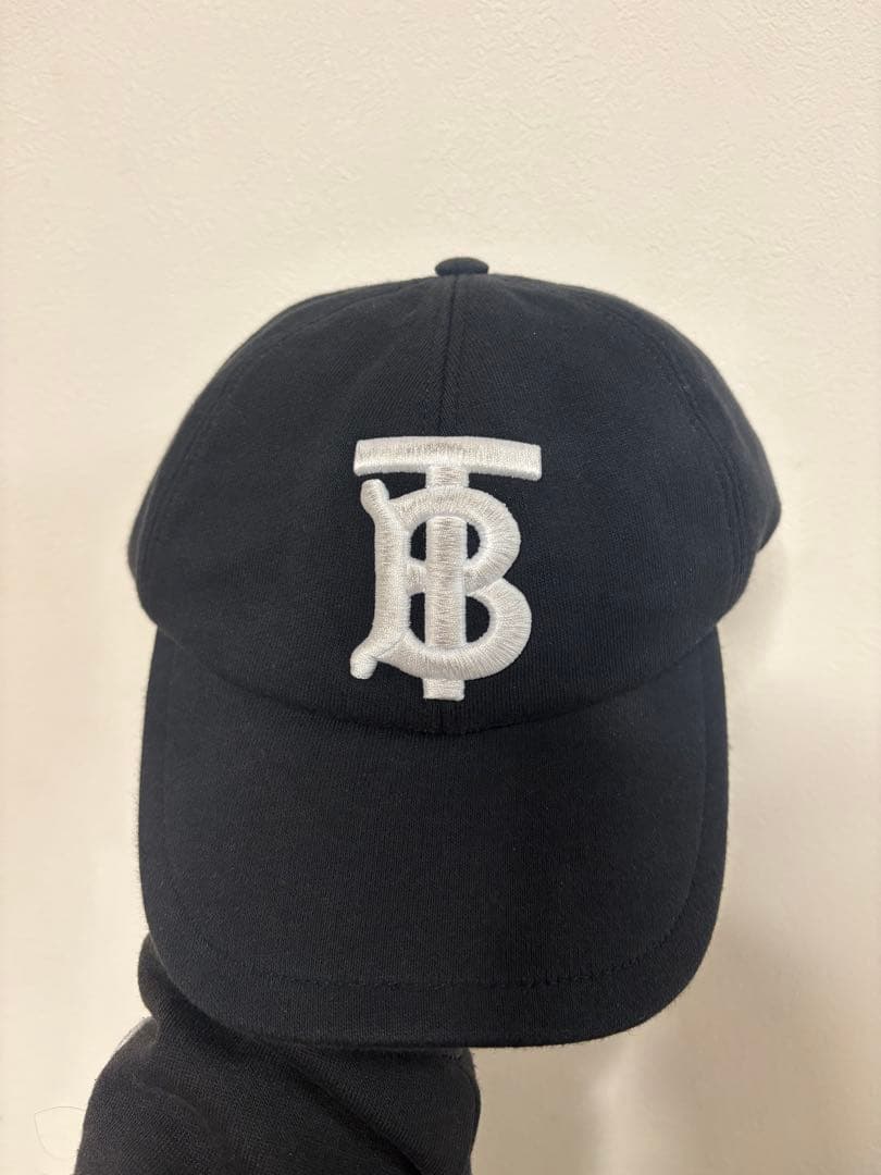 Burberry TBロゴ　キャップ