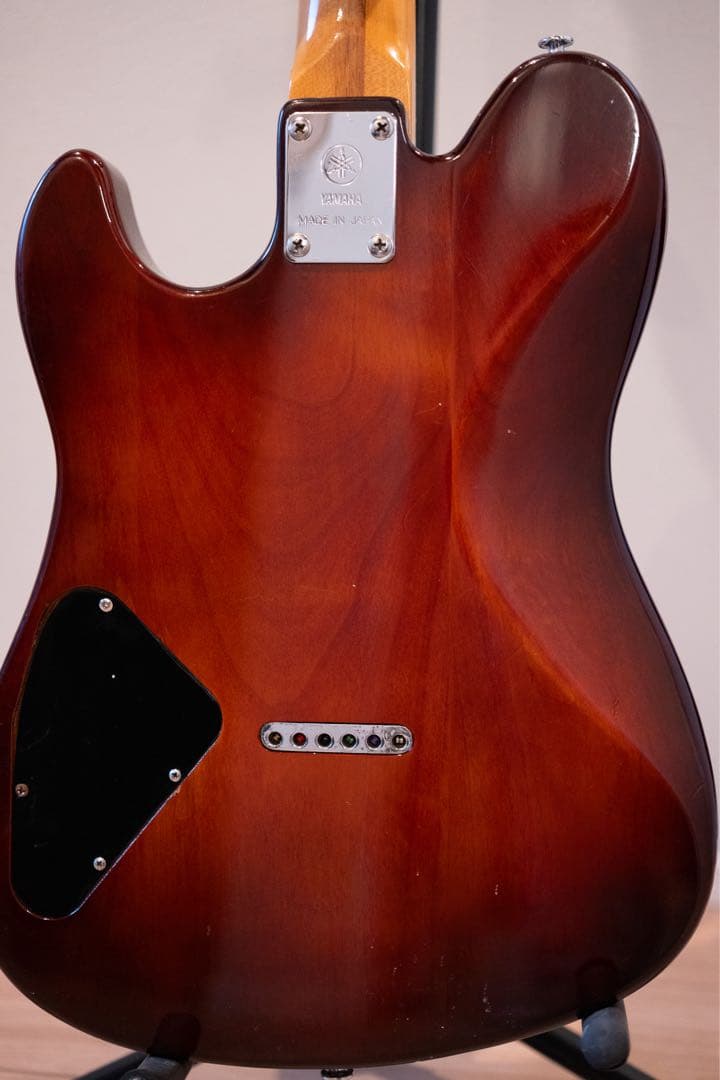 ギター YAMAHA SJ-800