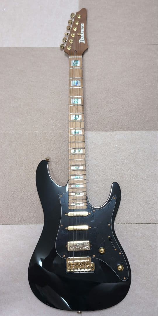 ギター THBB10 POLYPHIA Tim Henson