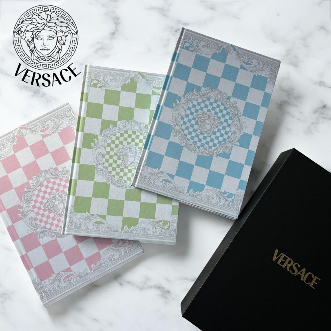 Versaceヴェルサーチ　ノベルティ　ノート３冊　メドゥーサ　水色　ピンク　緑