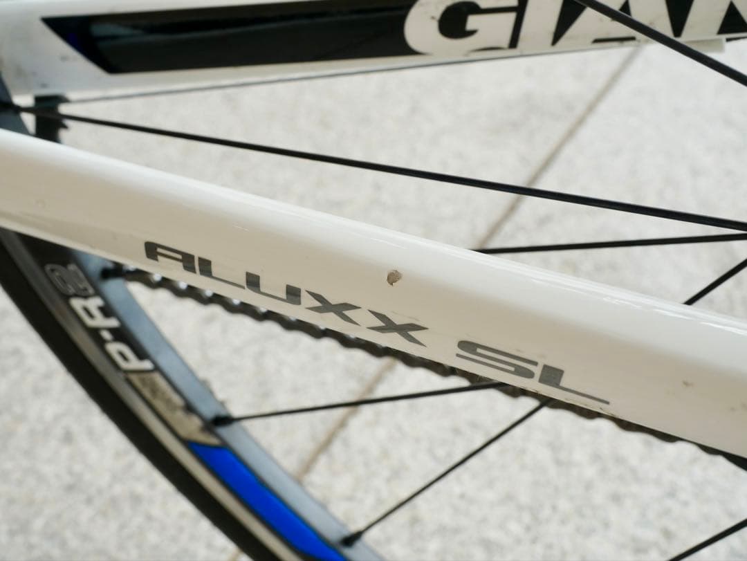 Giant アルミロードバイク DEFY0 シマノ105 10速