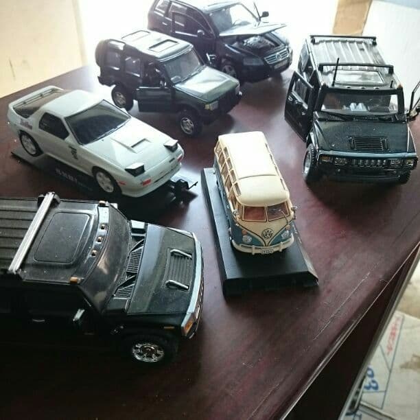 車フィギュア