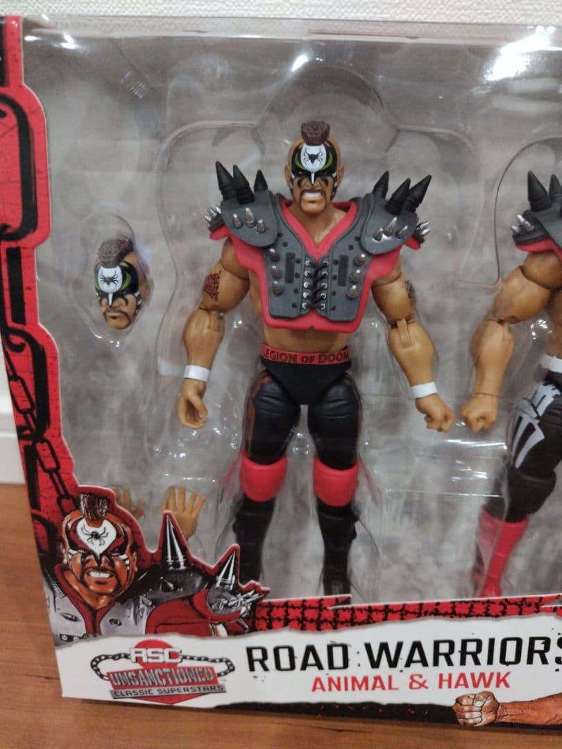 プロレス　ロード・ウォリアーズ　フィギュア　グレー