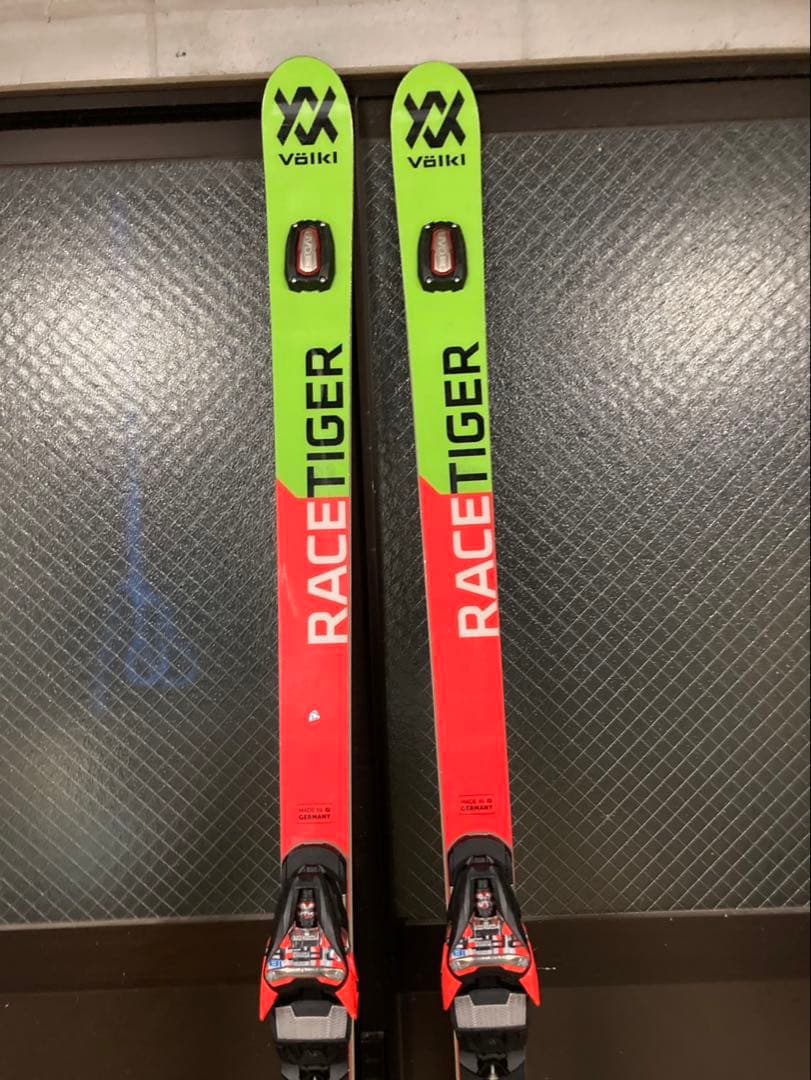 Völkl Racetiger GS30 競技用スキー