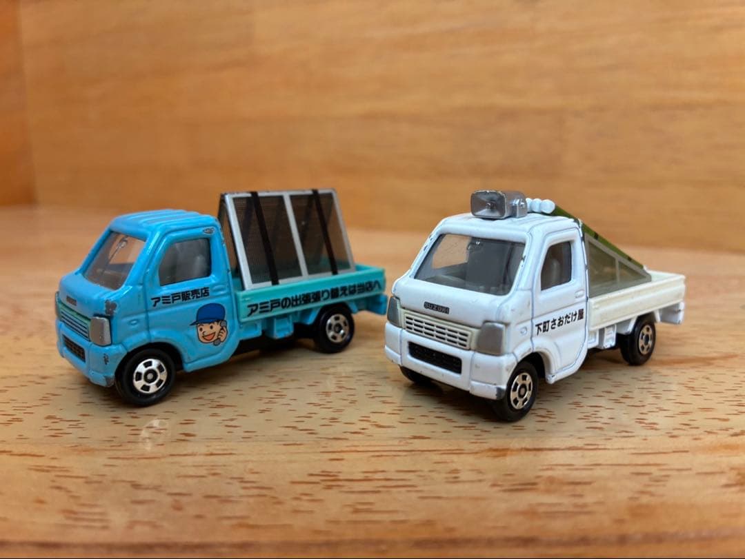 トミカミニカー どこか懐かしい街で見かけるくるまセット外箱あり タカラトミー