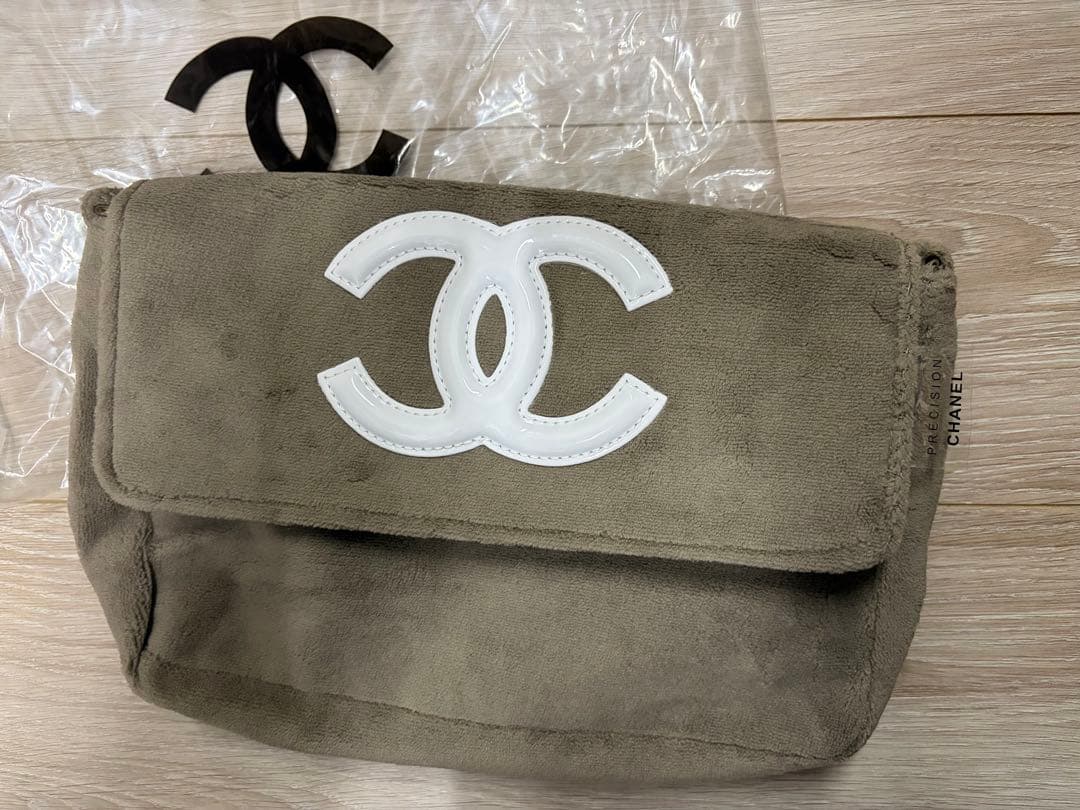 CHANEL シャネル ミニバッグ ポーチ コーヒーブラウン×ホワイトロゴ
