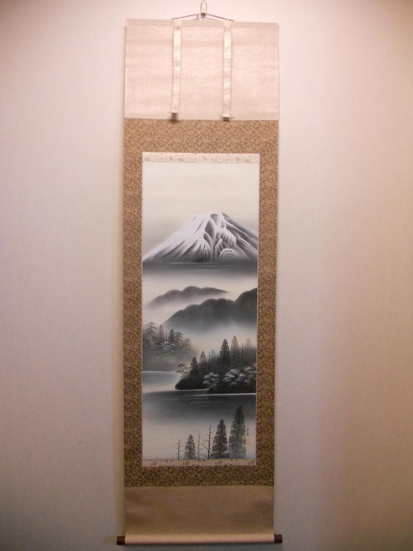 掛け軸 岳南 『 白富士 』 絹本 希少 軸装 茶道具 掛軸 美品 です。