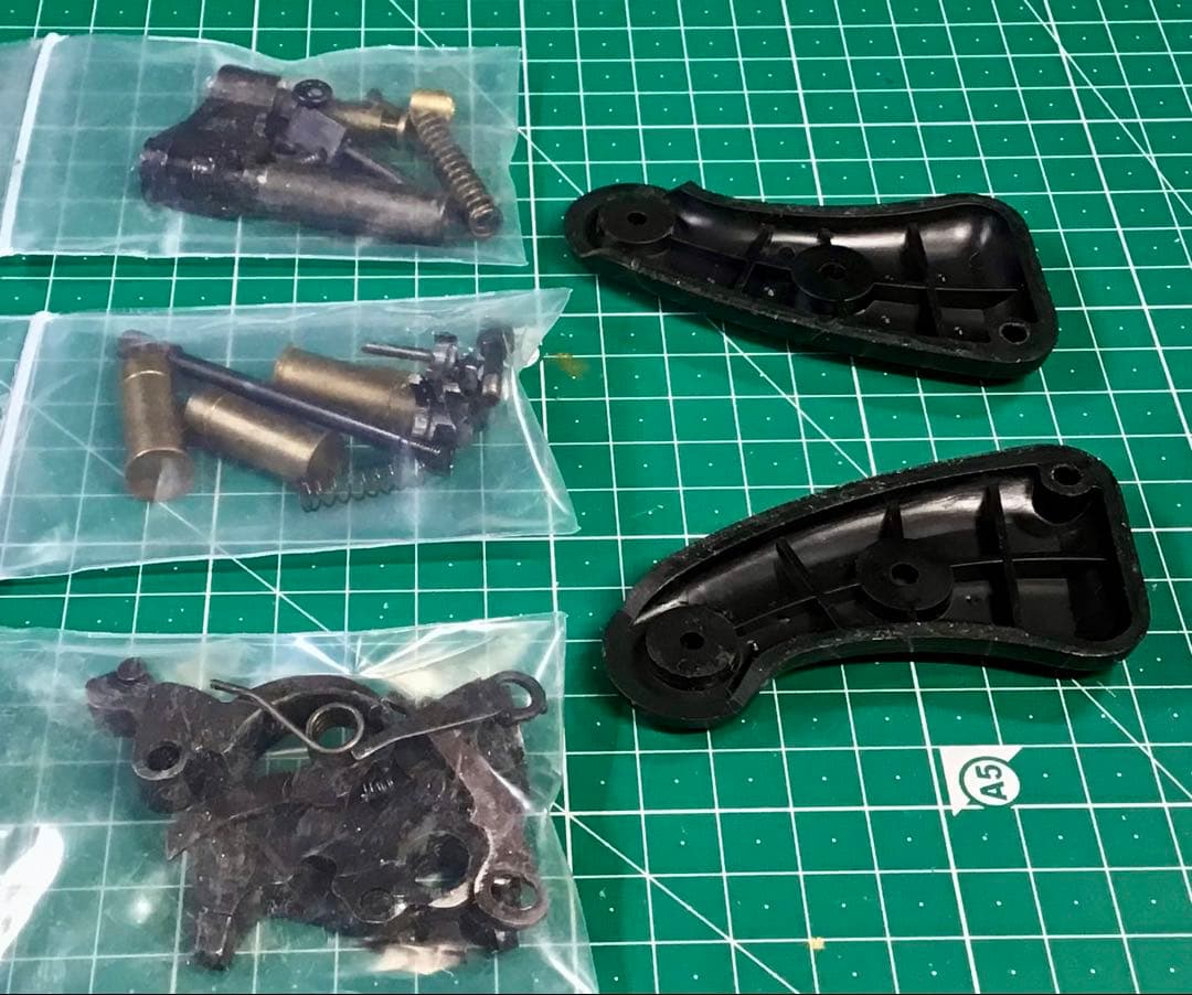 トイガン用パーツセット　MGC COLT ディテクティブ用　 内装パーツ一式