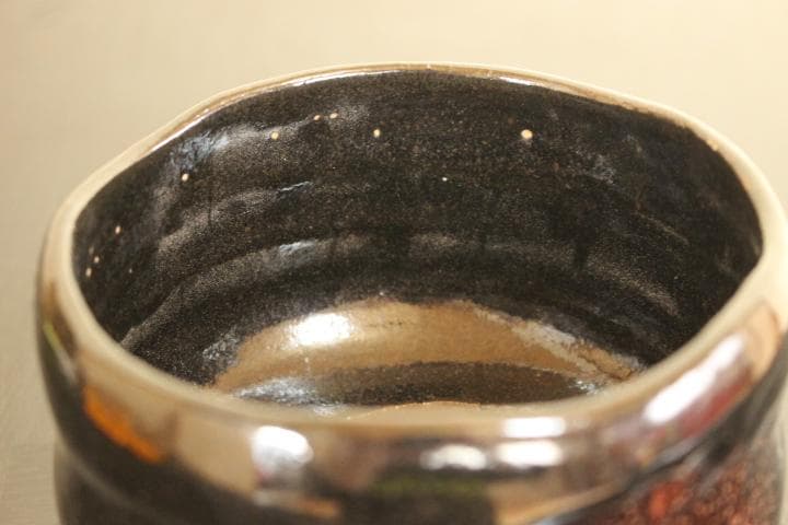 楽吉左衛門　九代「了入」黒茶碗／裏千家　十四代「淡々斎」極め　銘『寒菊』共箱付属