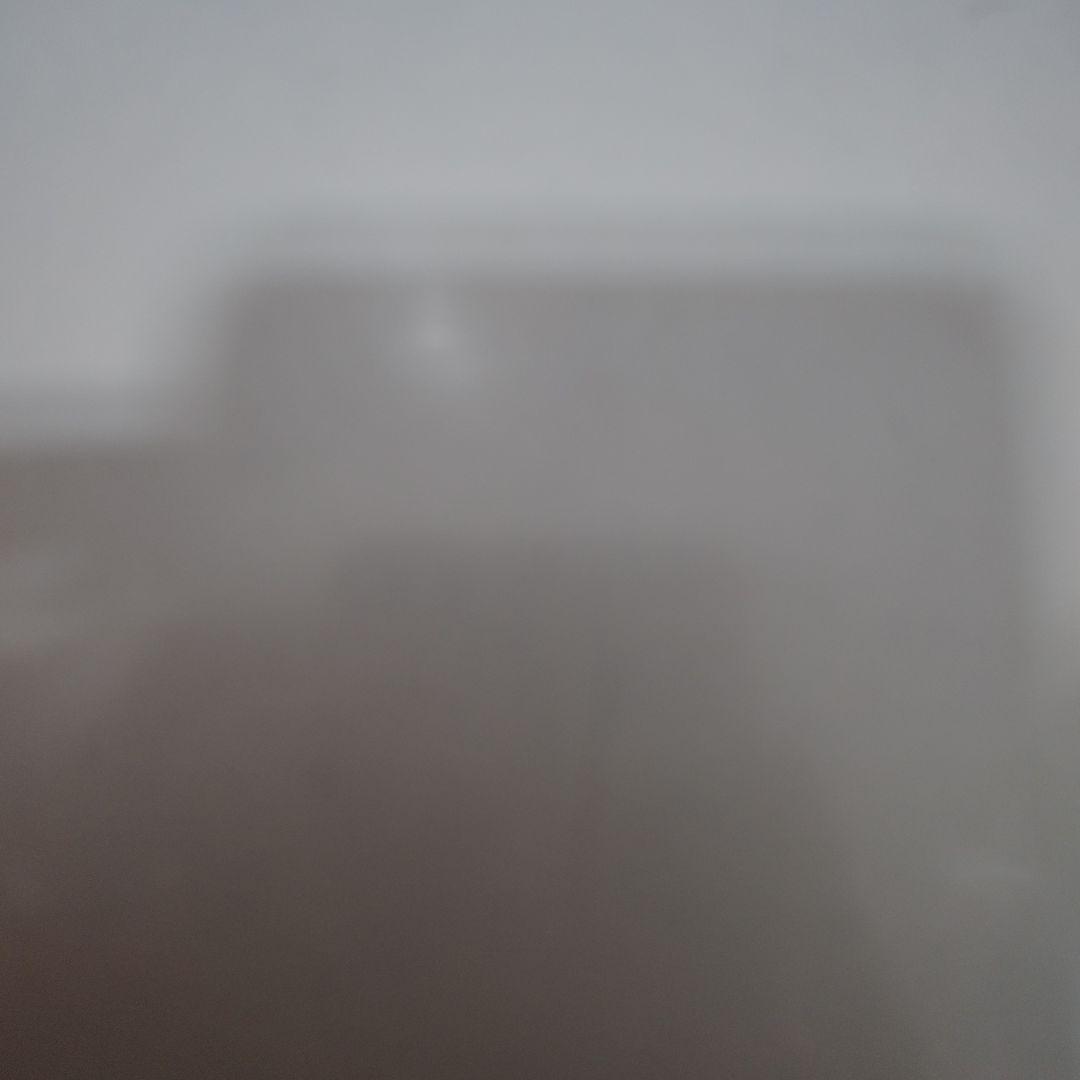 白