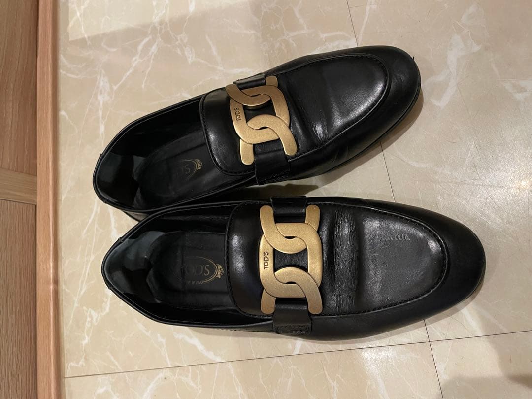 t*a様 TOD'S ブラック ローファー ゴールドチェーン