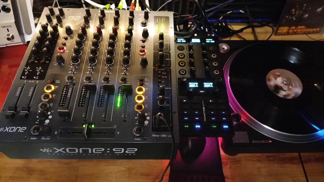 xone:92 DJミキサー
