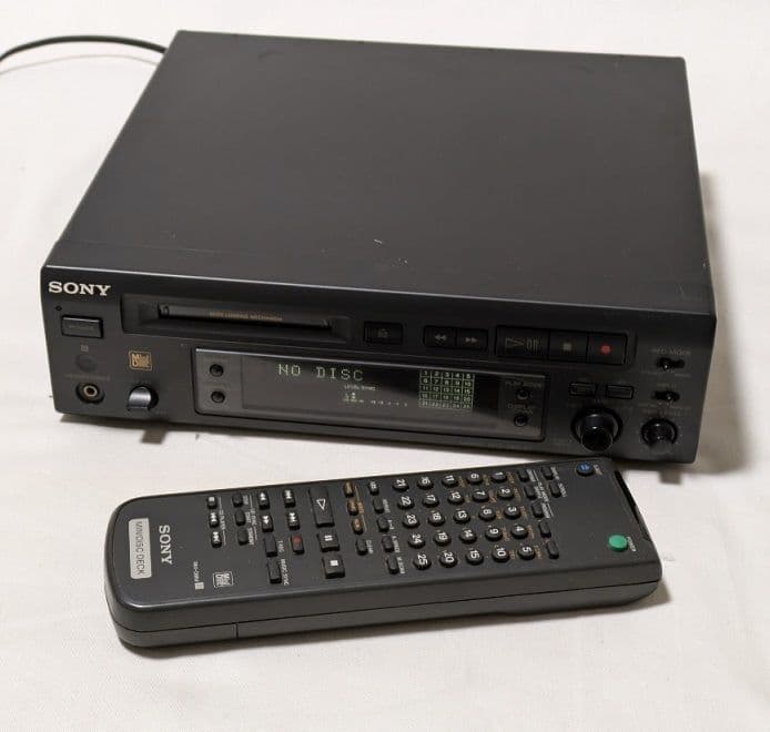 MDデッキ　SONY MDS-S37　MDプレイヤー/レコーダー(リモコン付属)